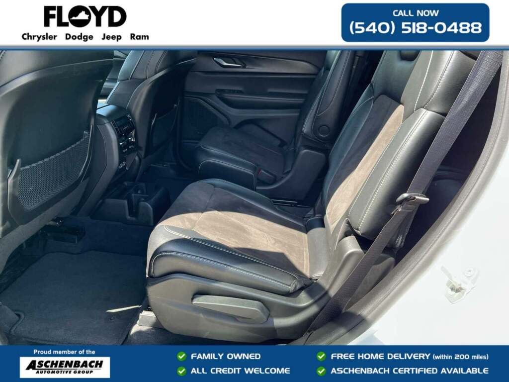 2023 Jeep Grand Cherokee L Altitude 4x4