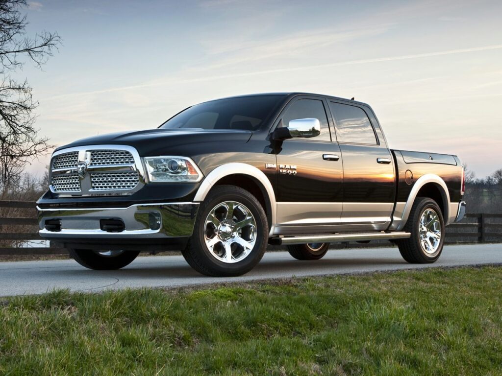 2017 Ram 1500 Express Regular Cab 4x4 6'4" Box