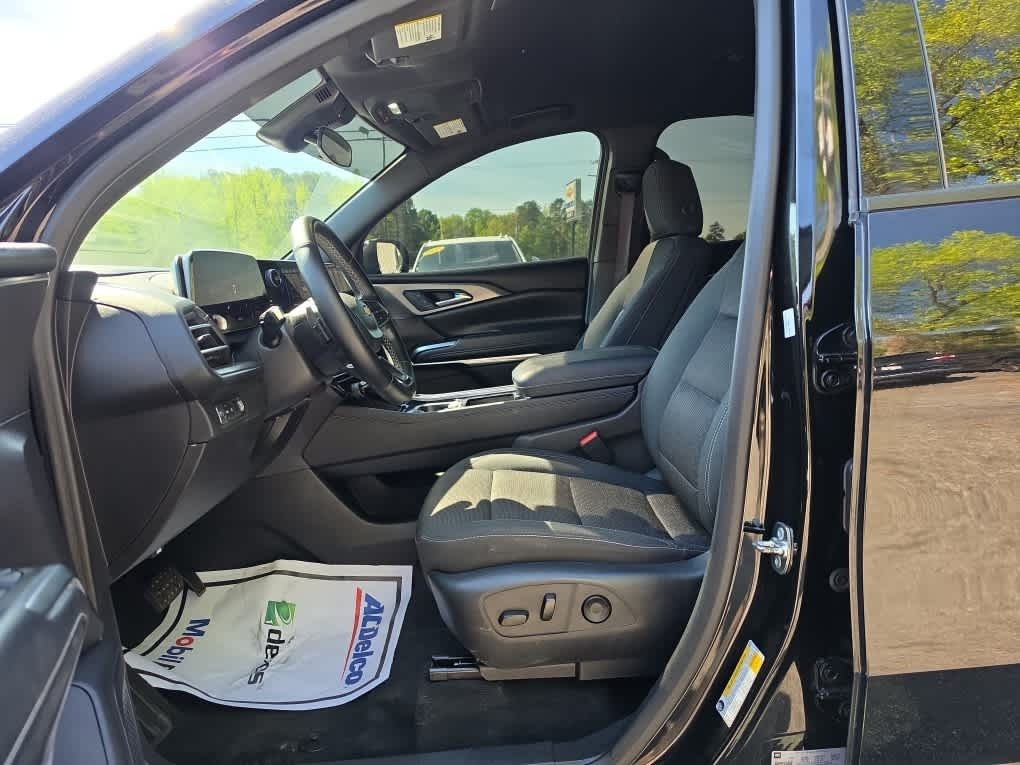 2025 Chevrolet Traverse FWD LT