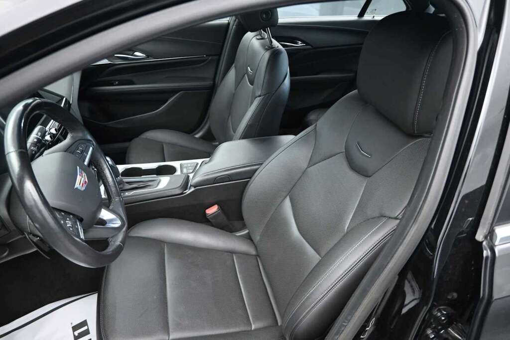 2023 Cadillac CT4 Premium Luxury