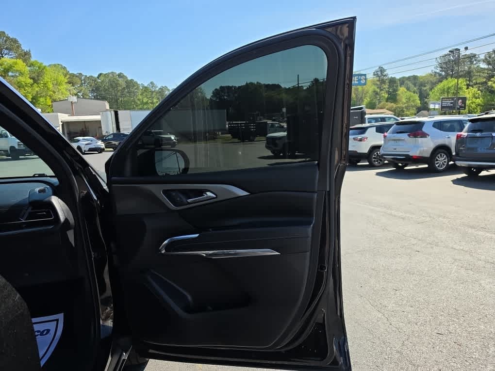 2025 Chevrolet Traverse FWD LT