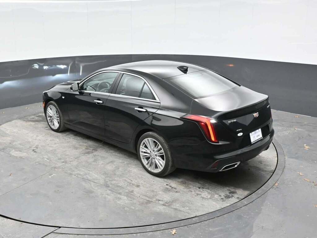 2023 Cadillac CT4 Premium Luxury