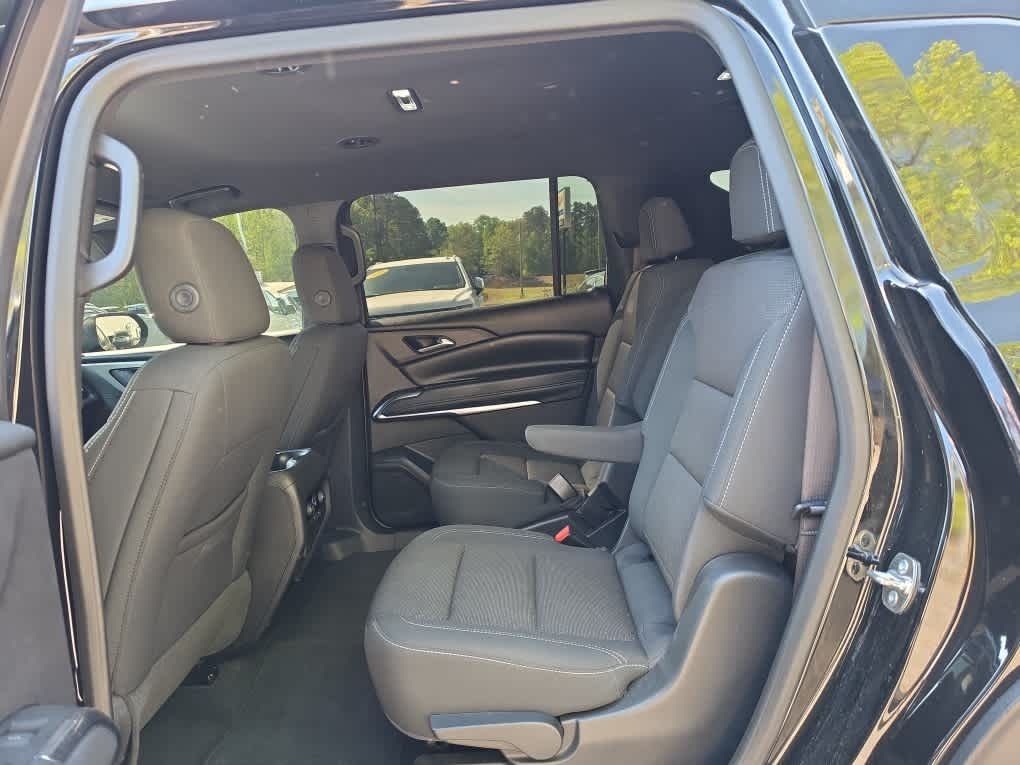 2025 Chevrolet Traverse FWD LT