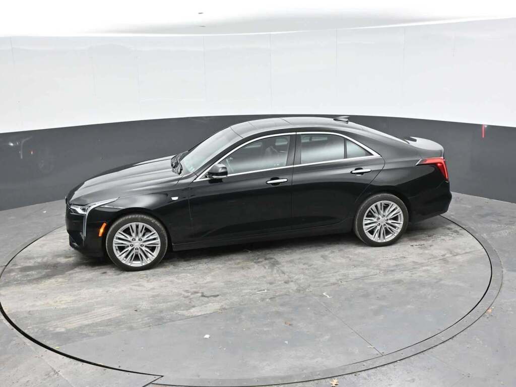 2023 Cadillac CT4 Premium Luxury