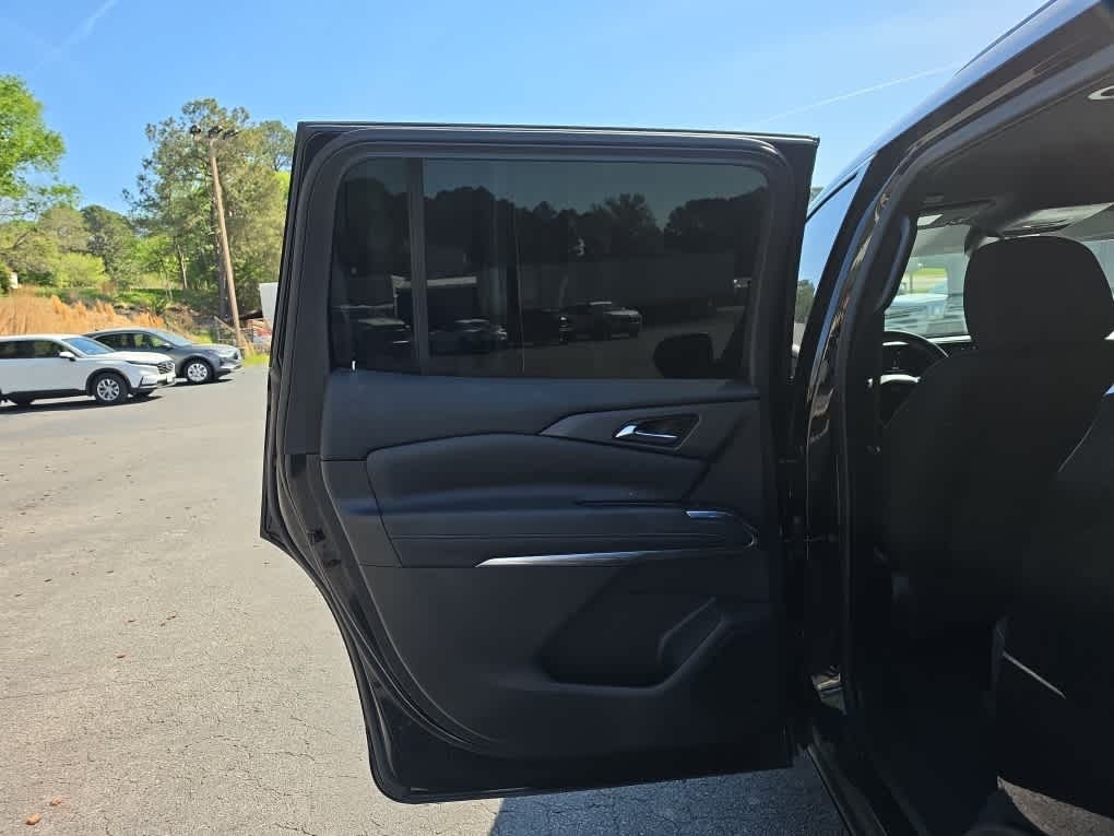 2025 Chevrolet Traverse FWD LT