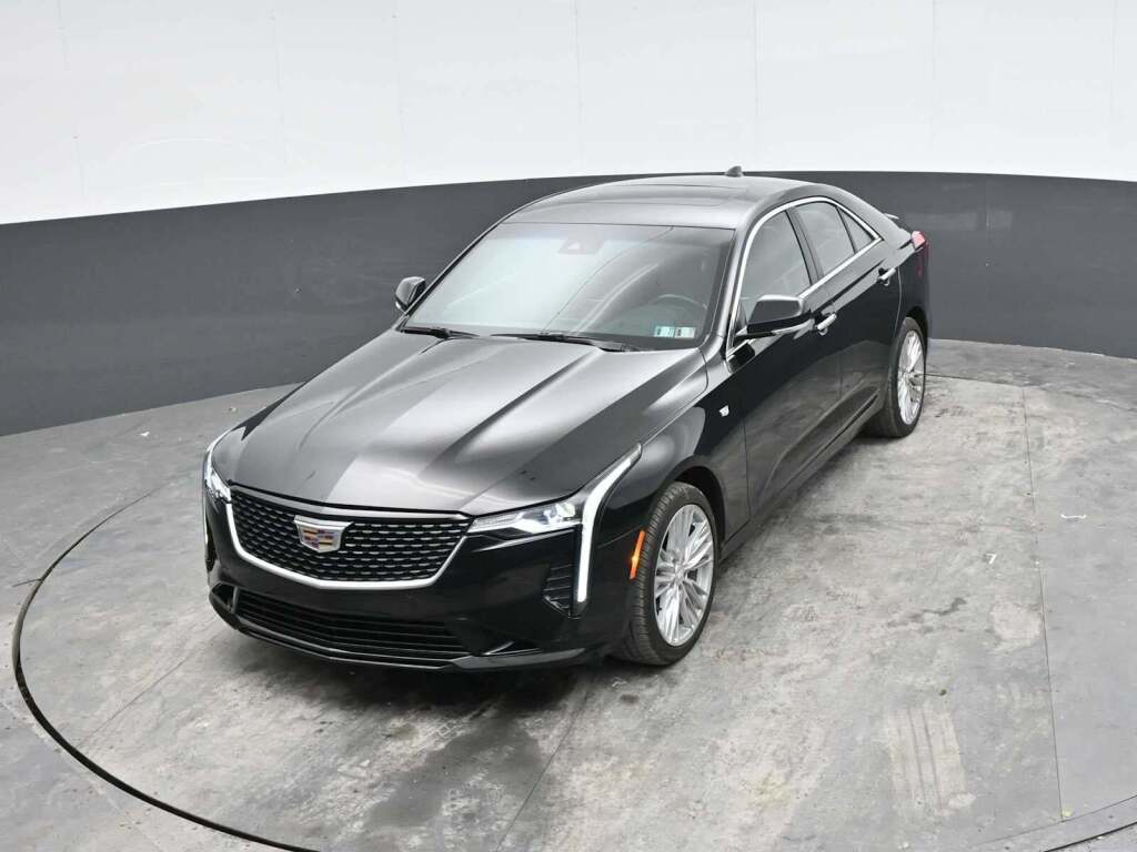 2023 Cadillac CT4 Premium Luxury