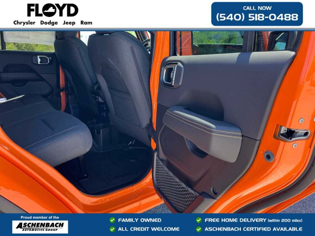 2026 Jeep Wrangler 4-Door Sahara 4x4