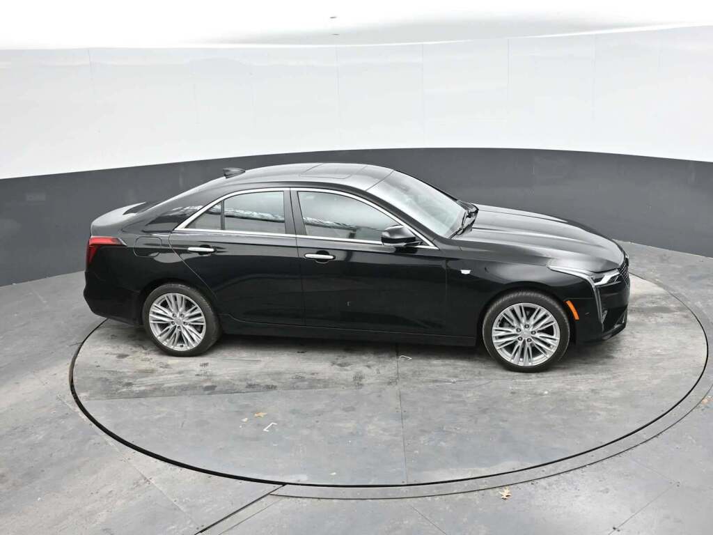 2023 Cadillac CT4 Premium Luxury