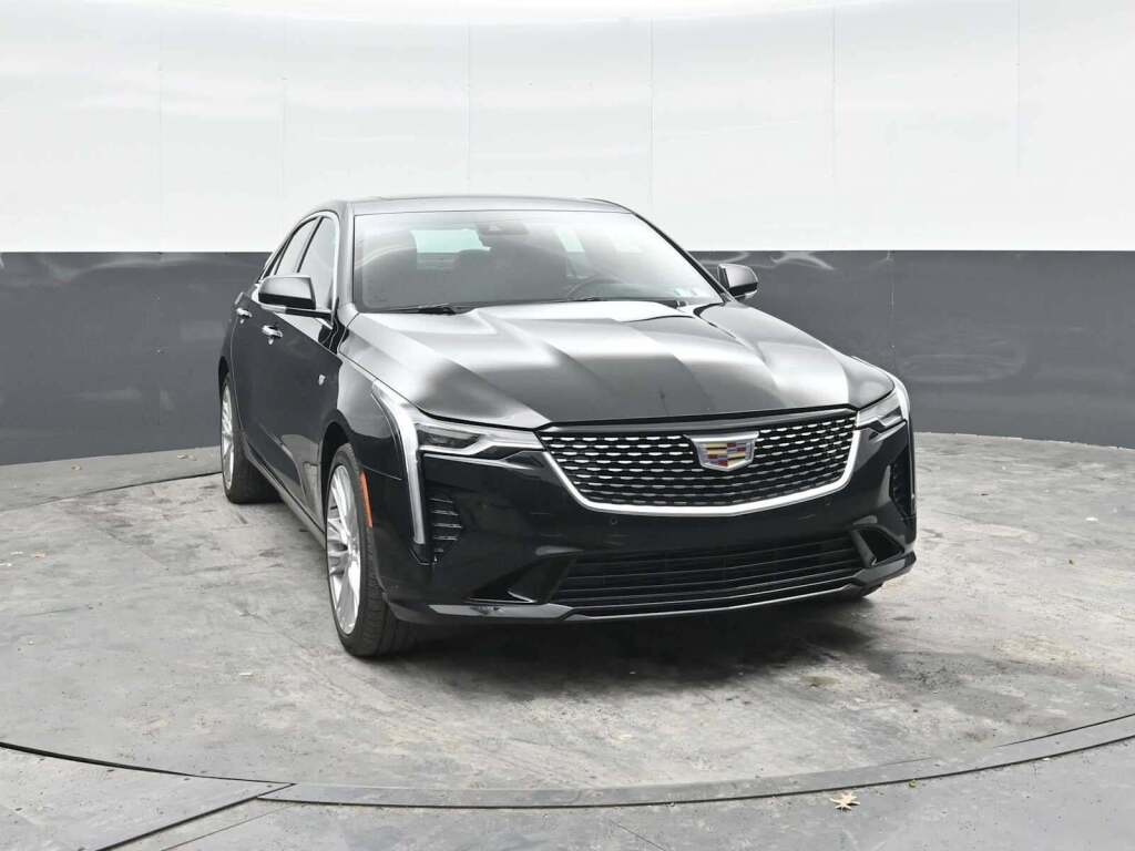 2023 Cadillac CT4 Premium Luxury