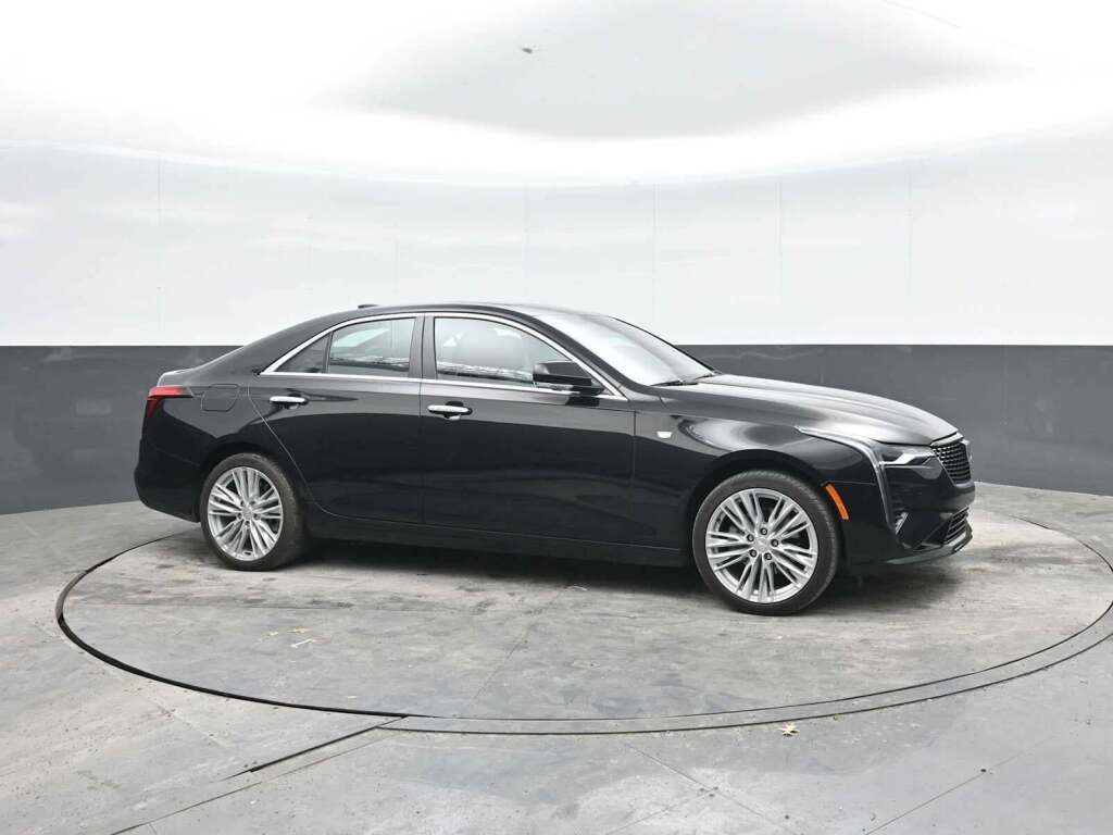 2023 Cadillac CT4 Premium Luxury