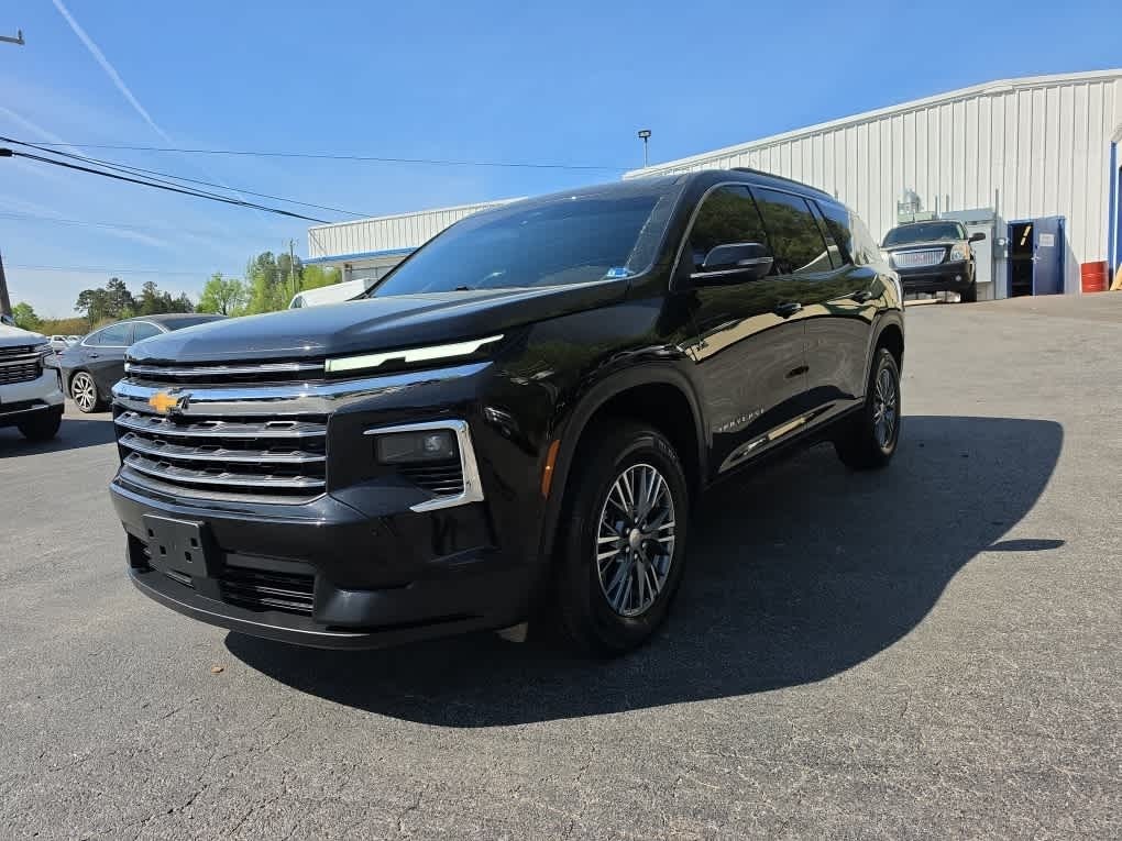 2025 Chevrolet Traverse FWD LT