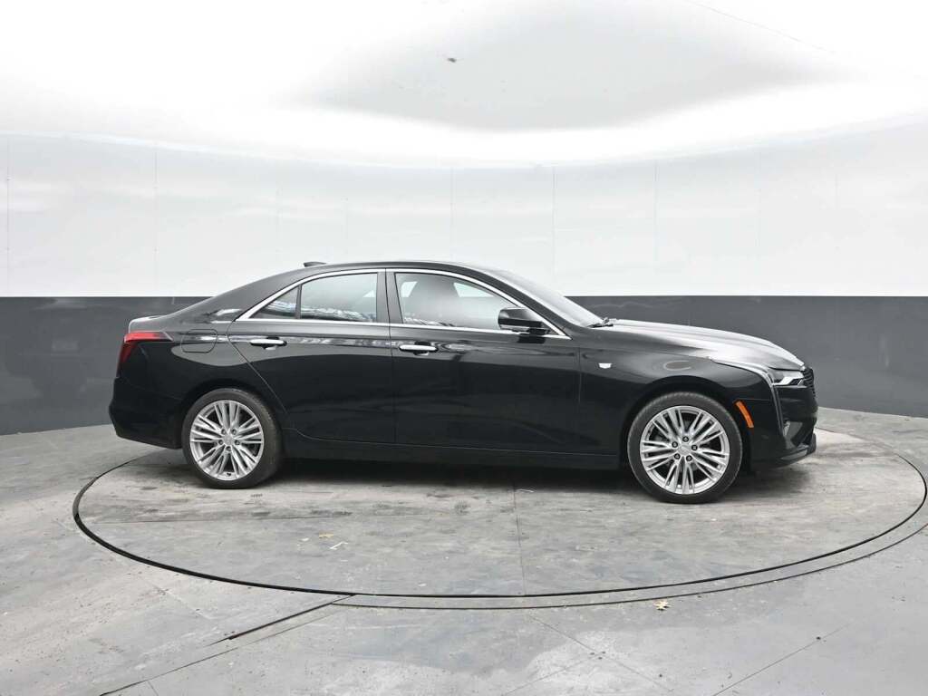 2023 Cadillac CT4 Premium Luxury
