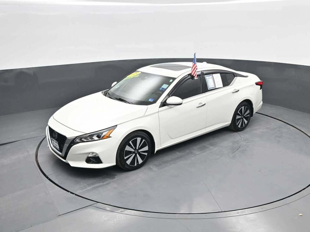 2021 Nissan Altima SL FWD