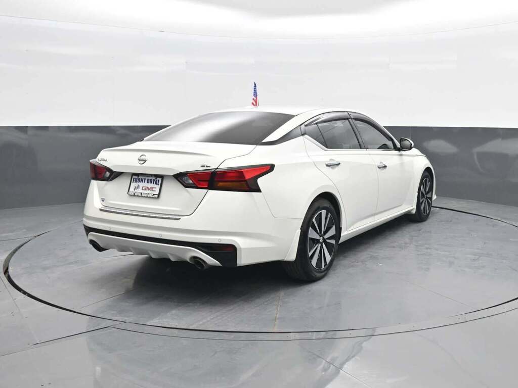 2021 Nissan Altima SL FWD