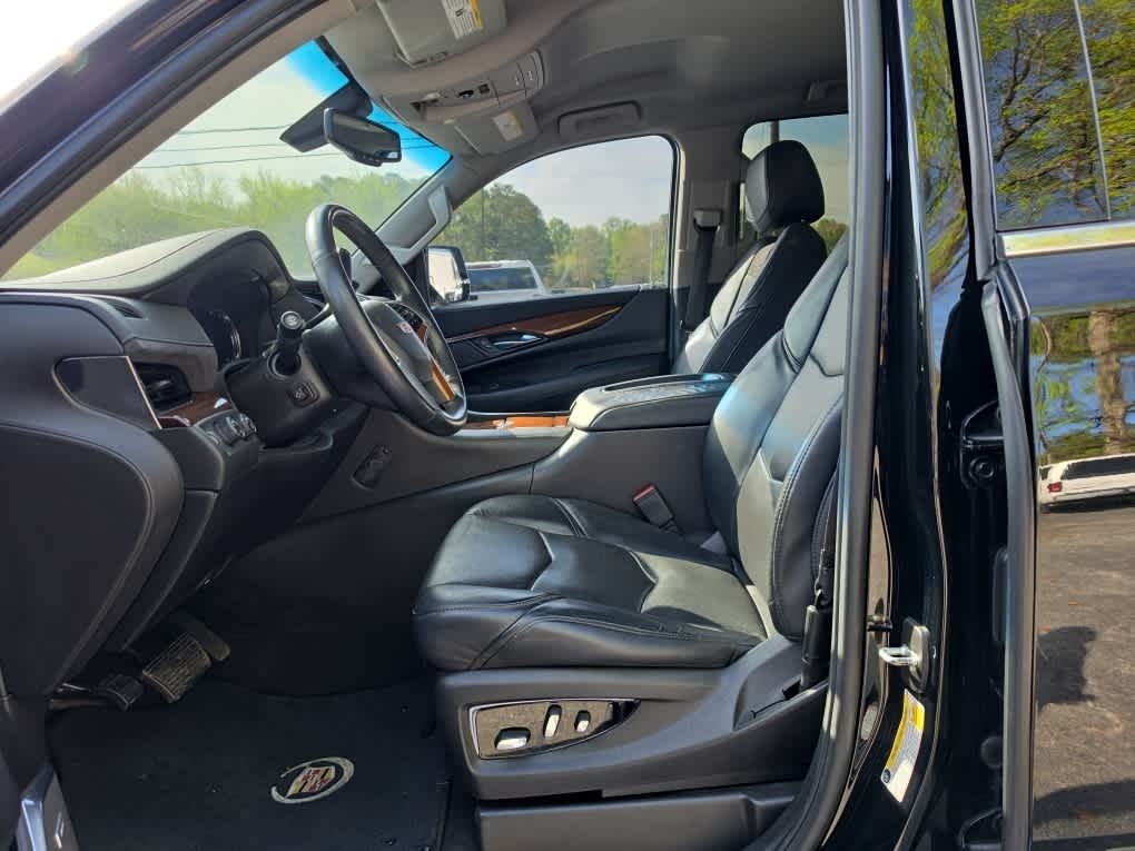 2018 Cadillac Escalade Standard
