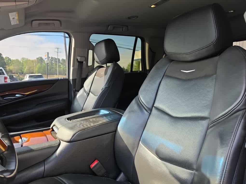 2018 Cadillac Escalade Standard
