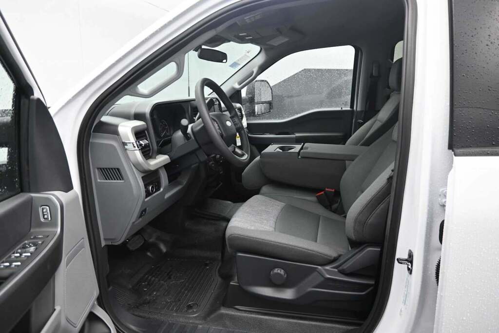 2026 Ford F-350 Chassis XLT
