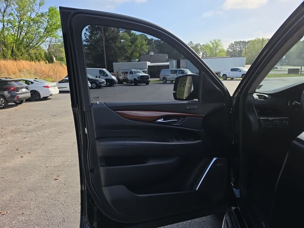 2018 Cadillac Escalade Standard