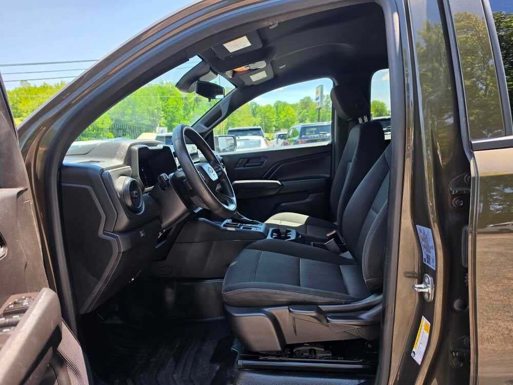 2023 Chevrolet Colorado 2WD Crew Cab Short Box WT