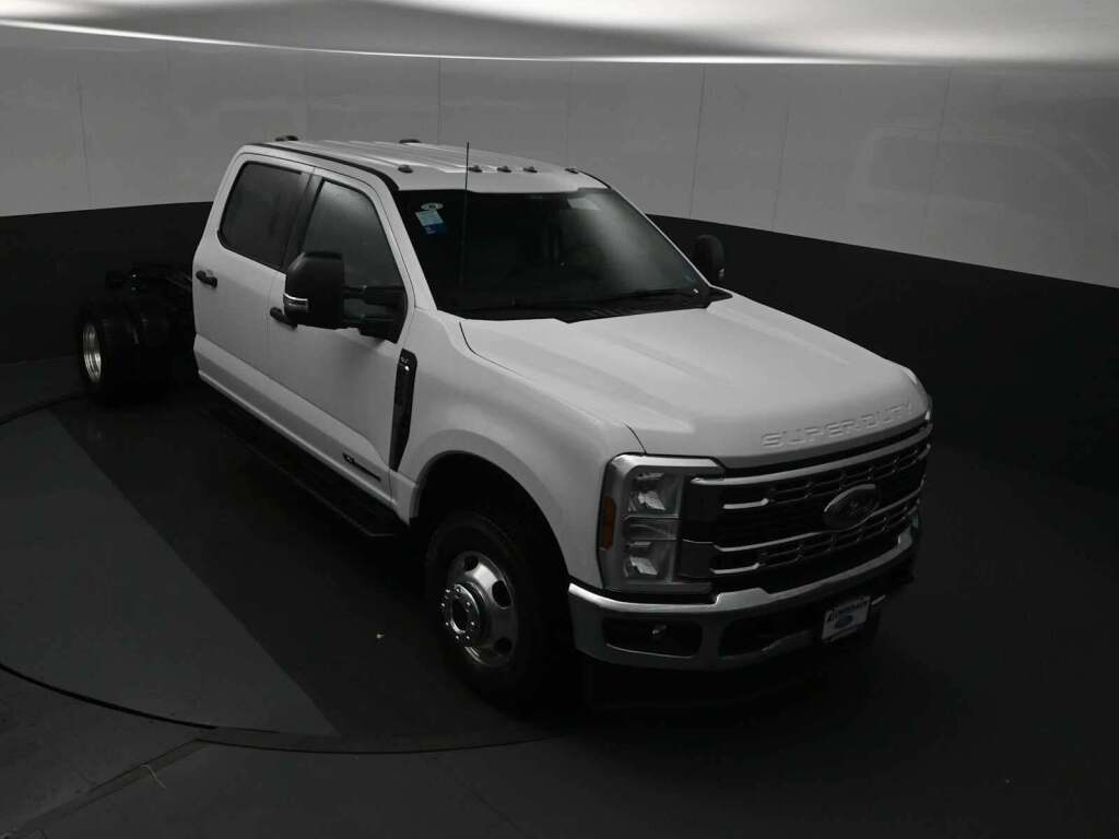 2026 Ford F-350 Chassis XLT