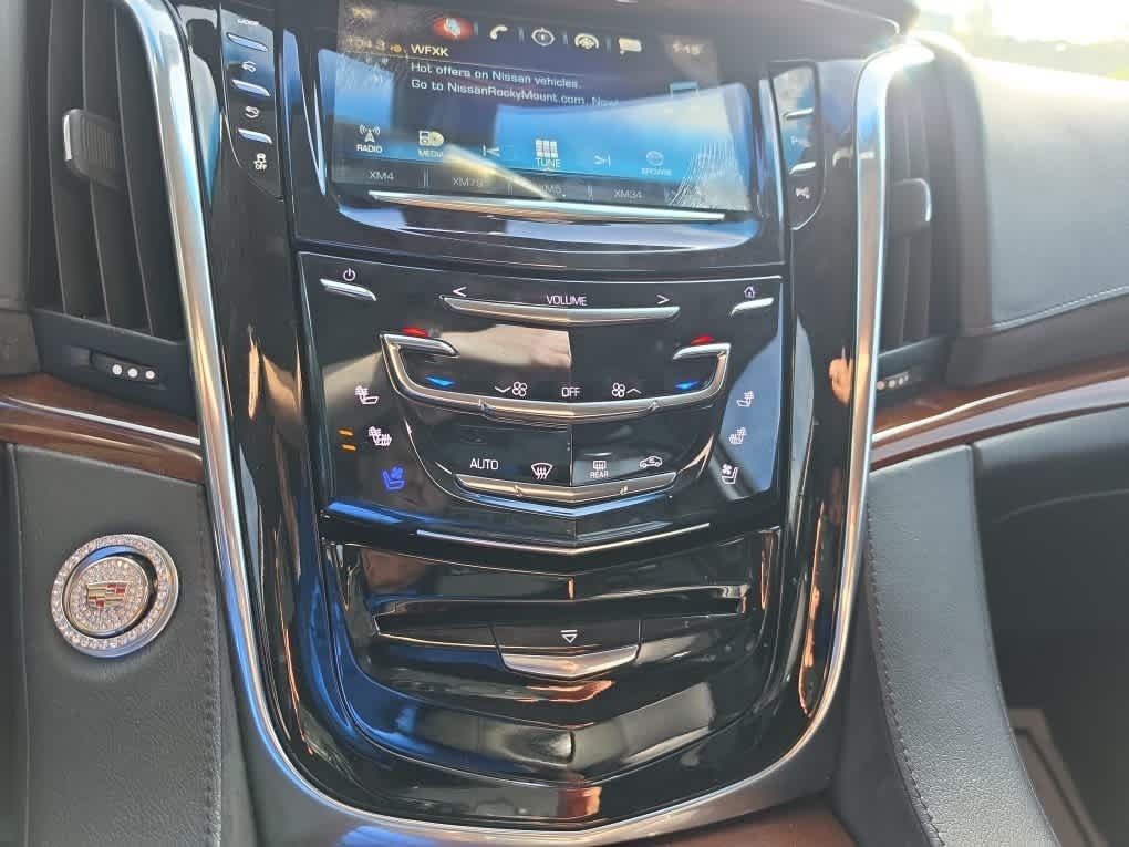2018 Cadillac Escalade Standard