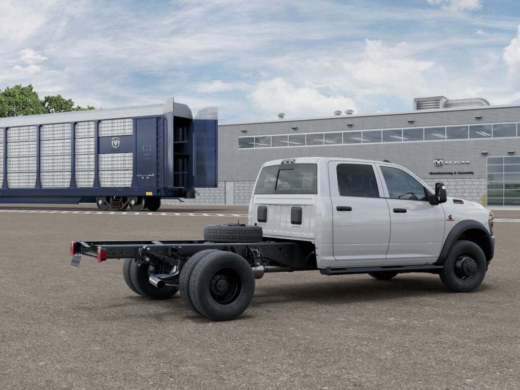 2026 Ram 3500 Chassis Tradesman/Big Horn