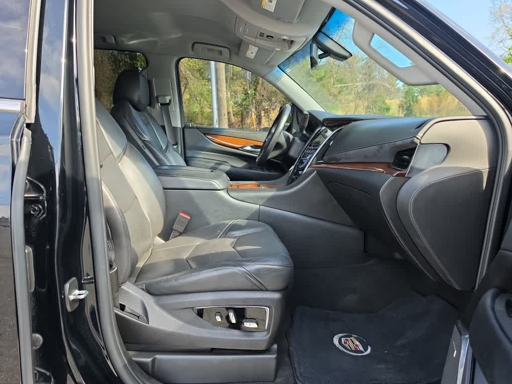 2018 Cadillac Escalade Standard