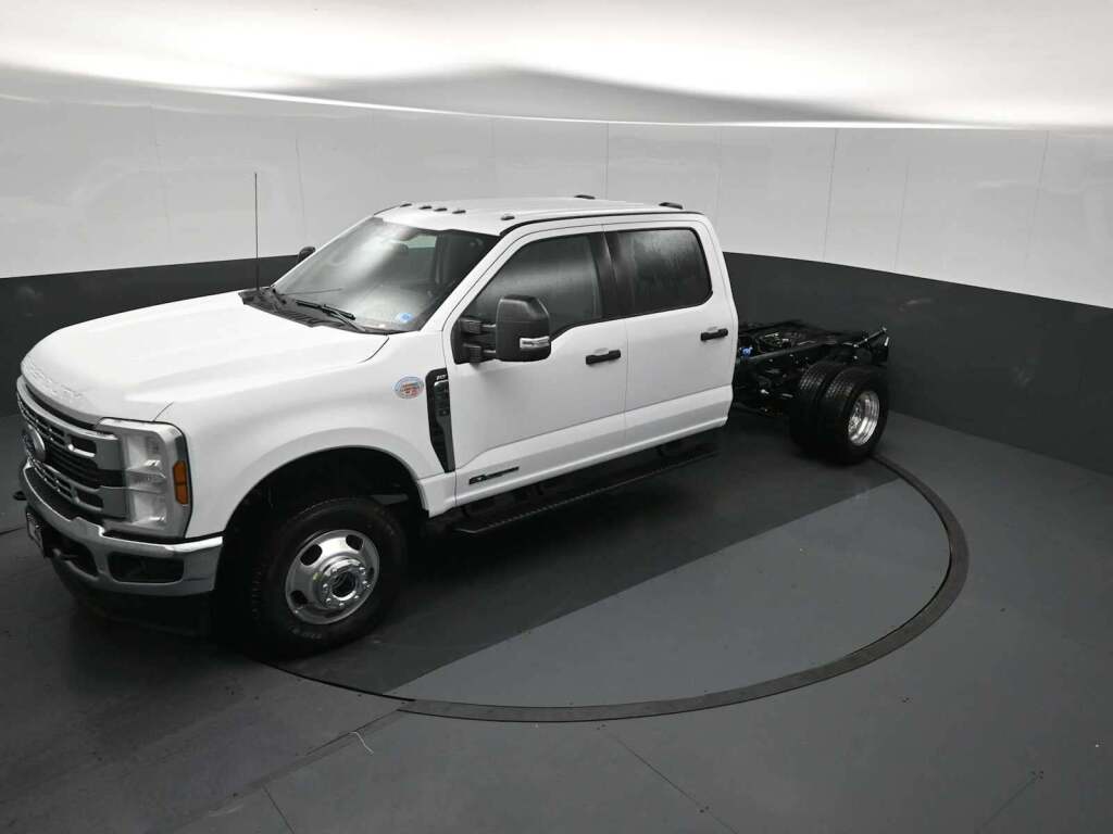 2026 Ford F-350 Chassis XLT