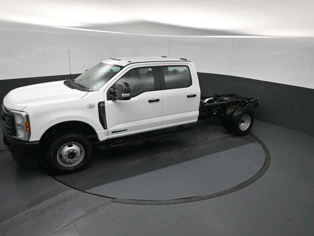 2026 Ford F-350 Chassis XL