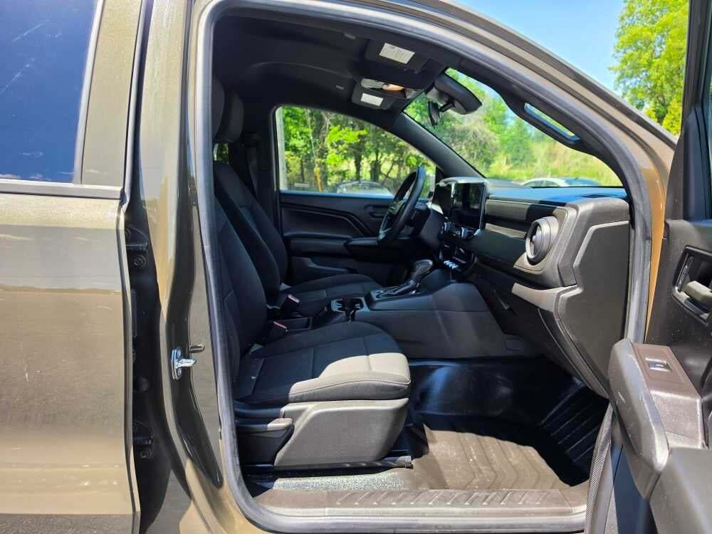 2023 Chevrolet Colorado 2WD Crew Cab Short Box WT