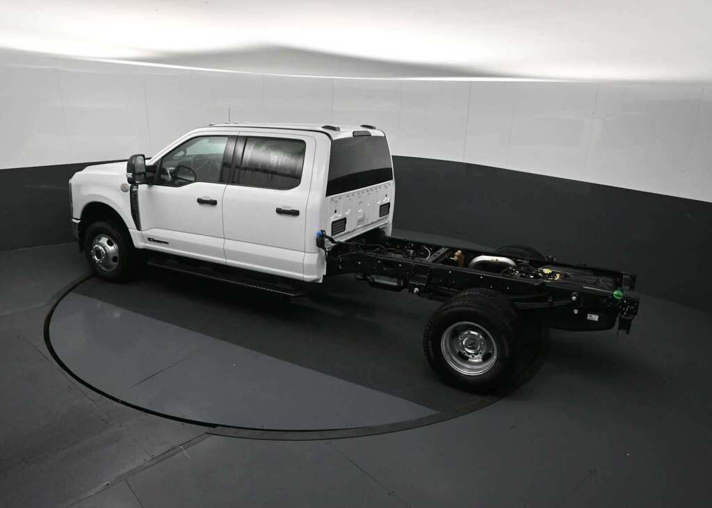 2026 Ford F-350 Chassis XLT