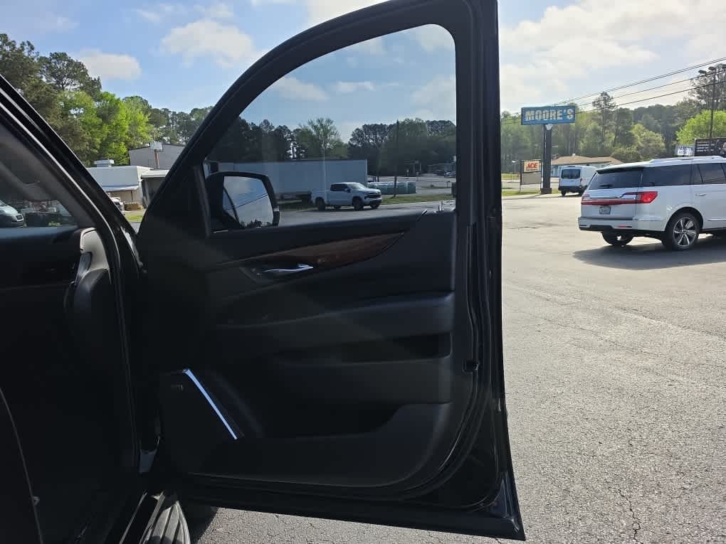 2018 Cadillac Escalade Standard