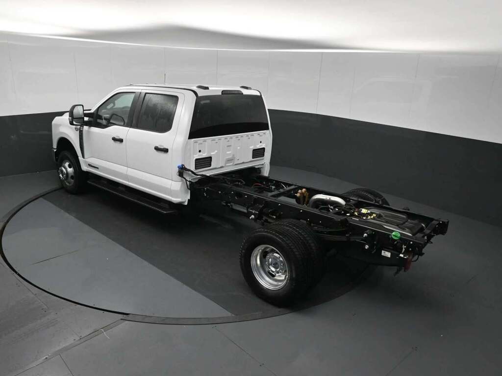 2026 Ford F-350 Chassis XLT
