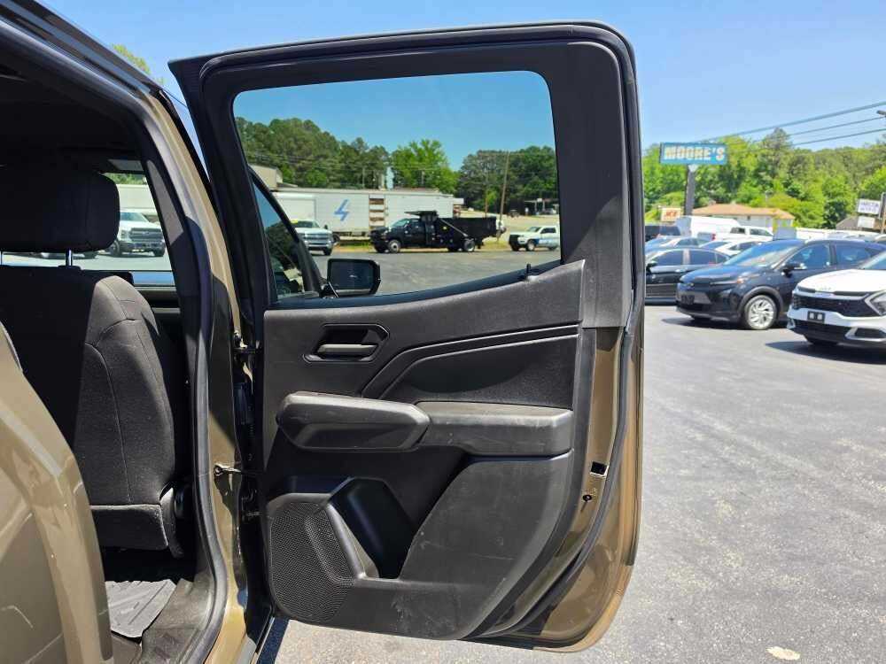 2023 Chevrolet Colorado 2WD Crew Cab Short Box WT