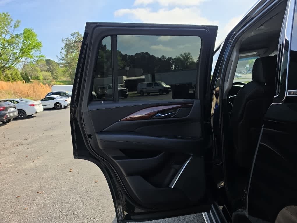 2018 Cadillac Escalade Standard