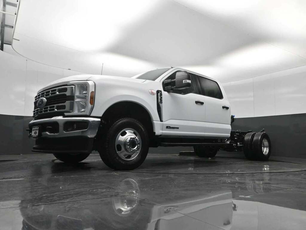 2026 Ford F-350 Chassis XLT