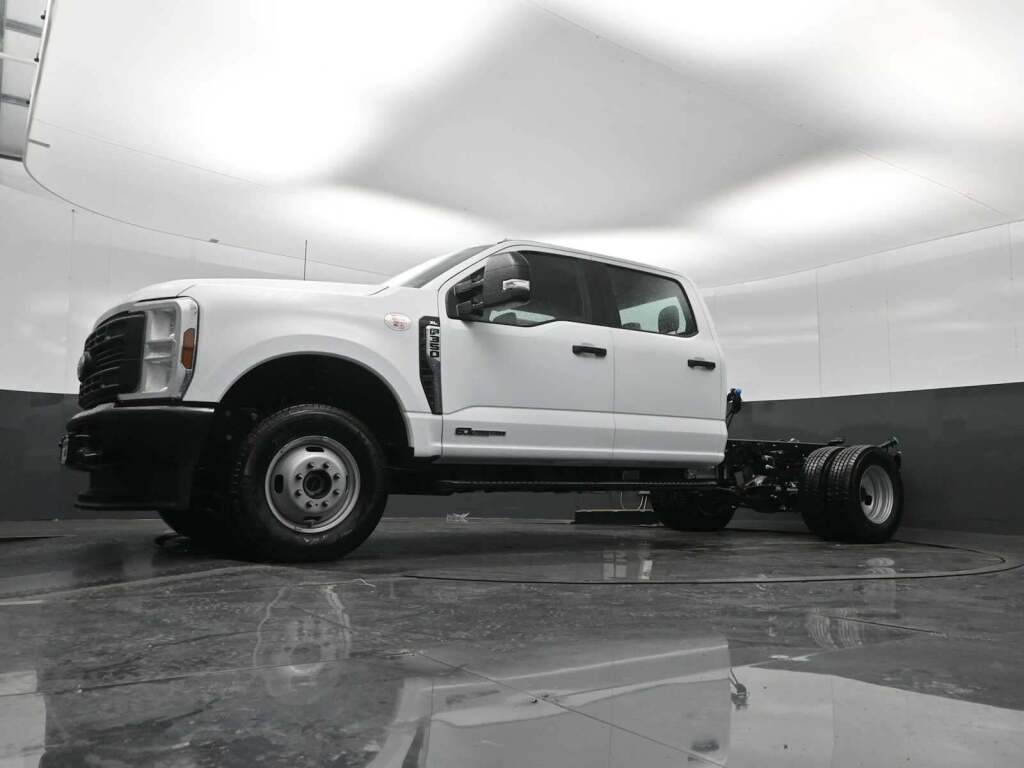 2026 Ford F-350 Chassis XL