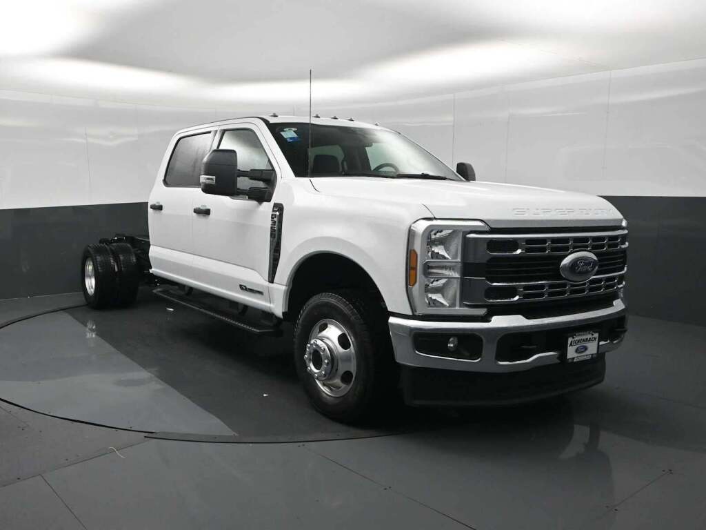 2026 Ford F-350 Chassis XLT