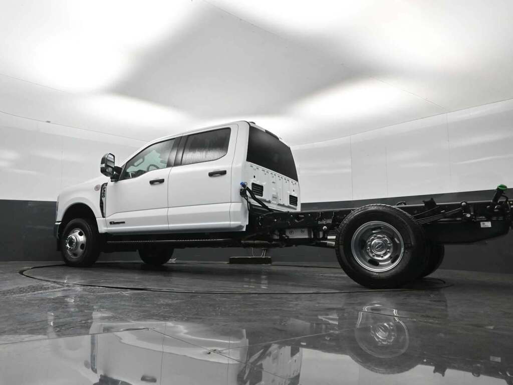 2026 Ford F-350 Chassis XLT