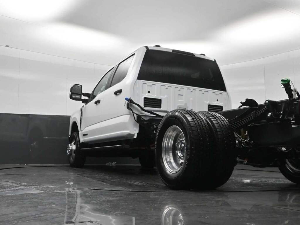2026 Ford F-350 Chassis XLT
