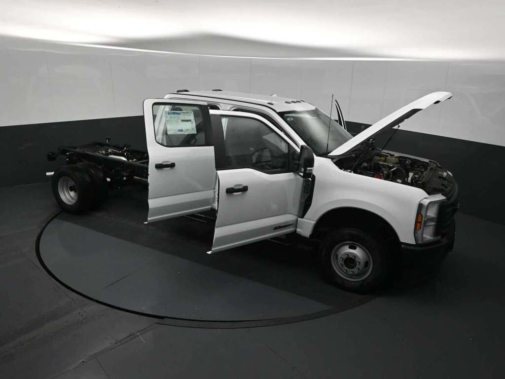 2026 Ford F-350 Chassis XL