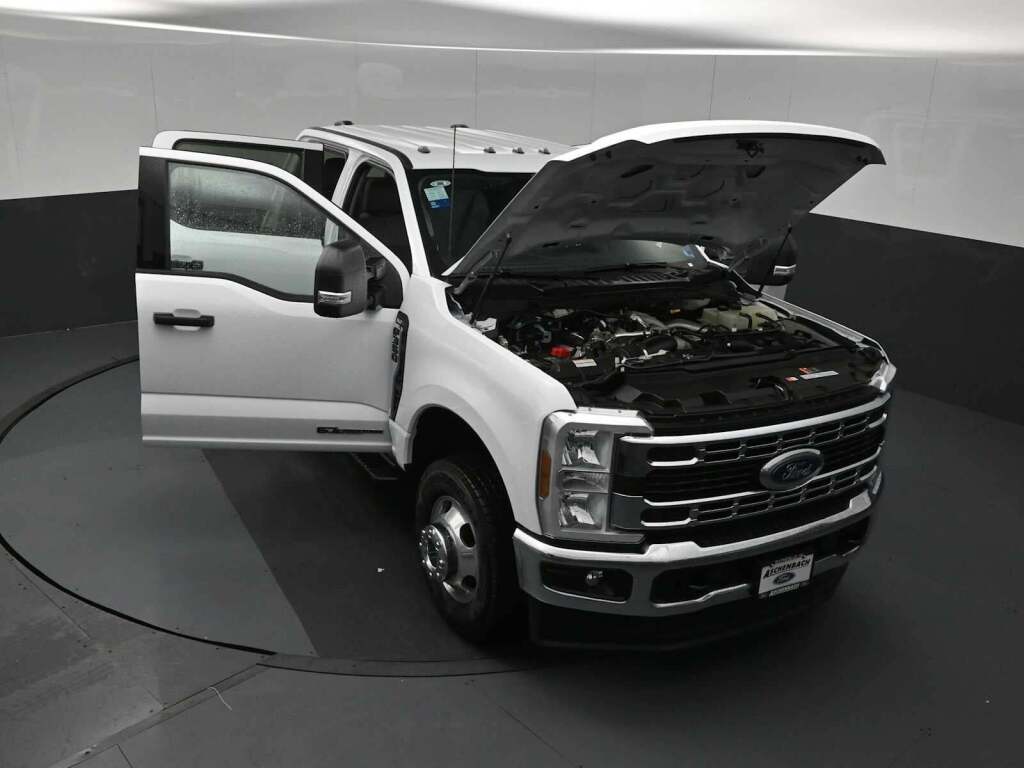 2026 Ford F-350 Chassis XLT