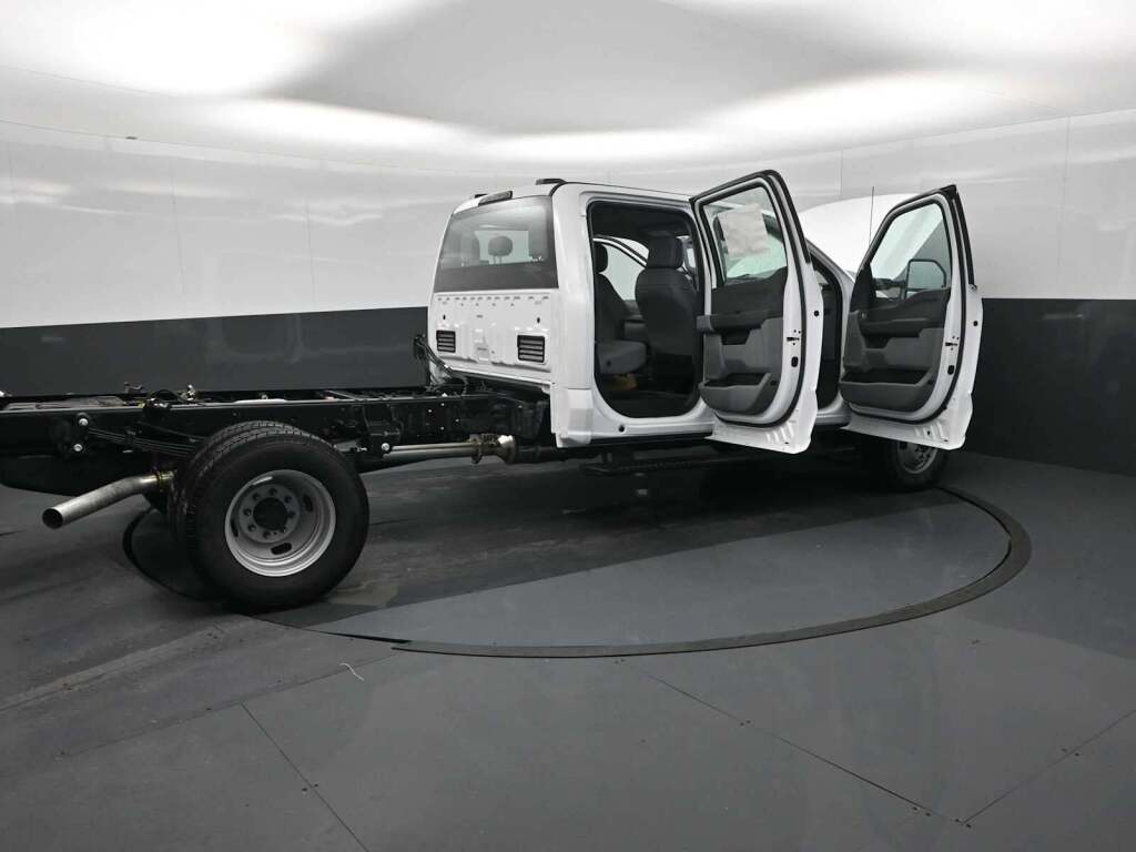 2026 Ford F-350 Chassis XL