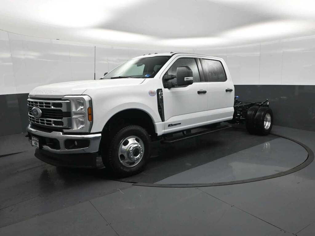 2026 Ford F-350 Chassis XLT