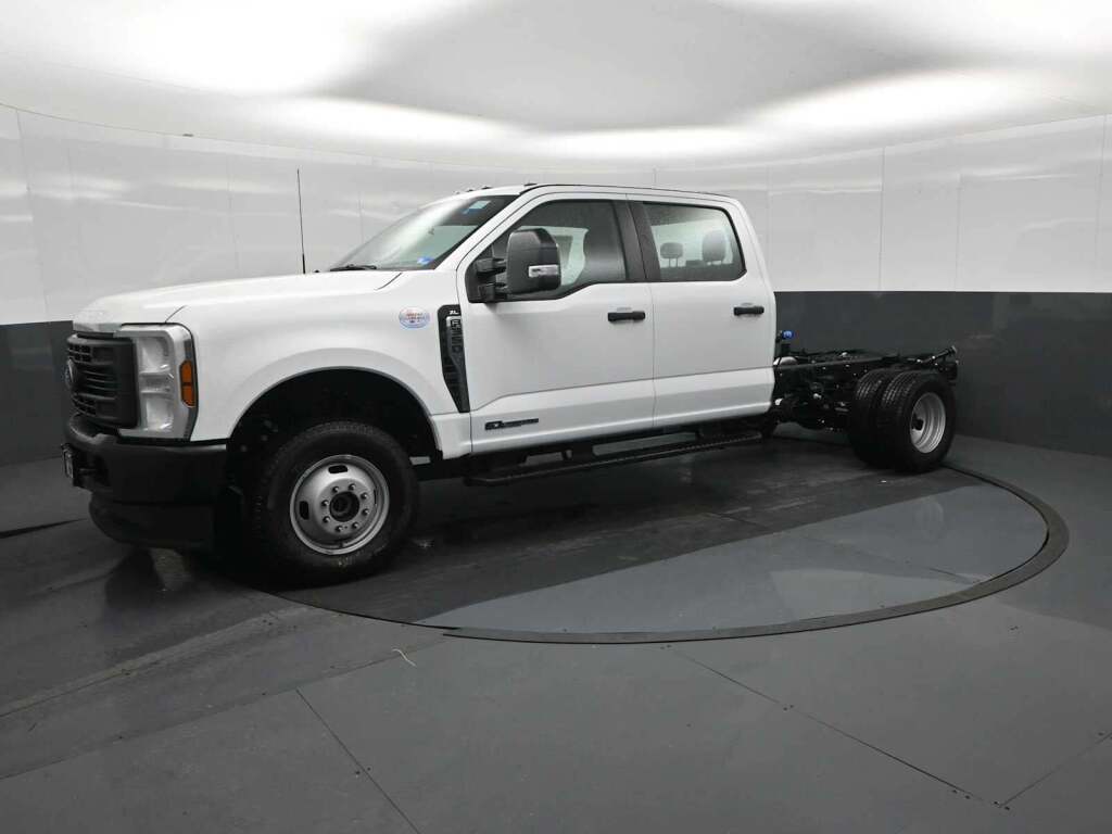 2026 Ford F-350 Chassis XL