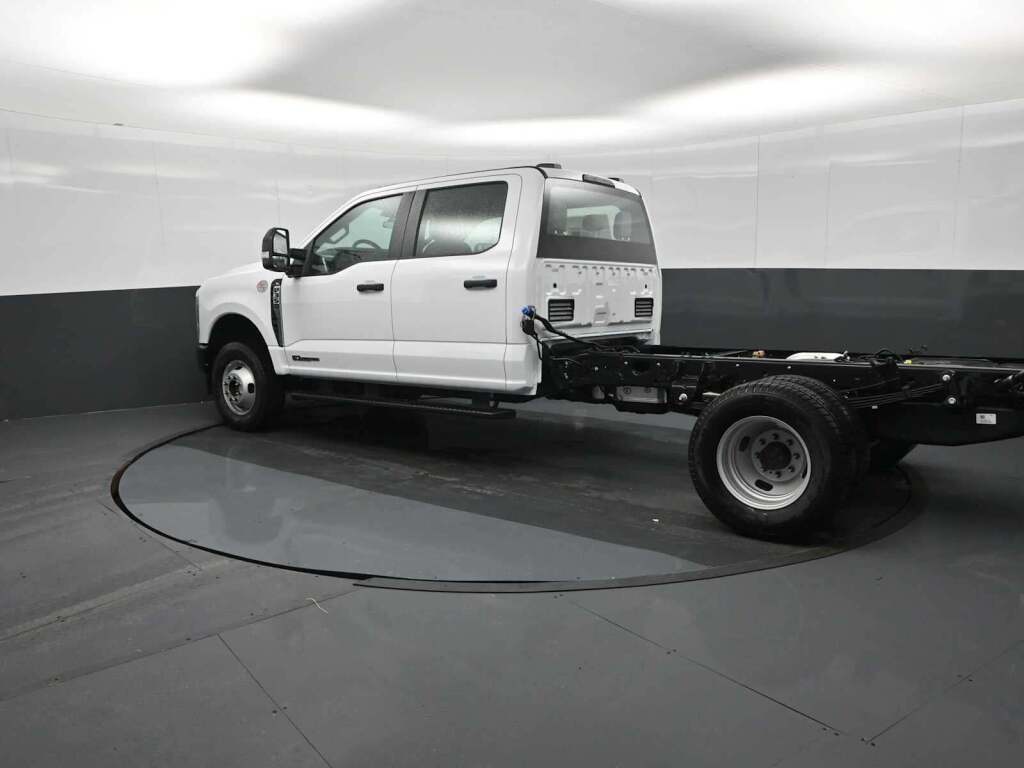 2026 Ford F-350 Chassis XL
