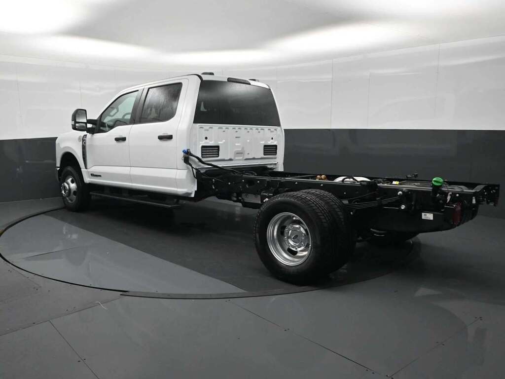 2026 Ford F-350 Chassis XLT