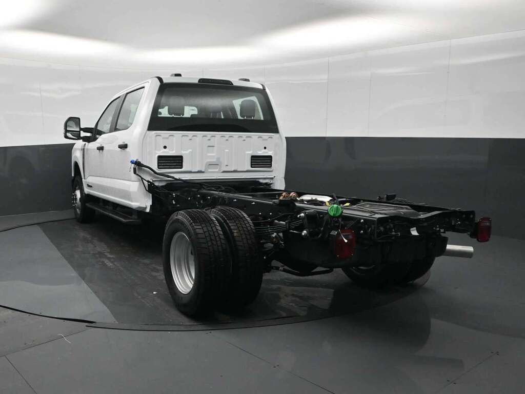 2026 Ford F-350 Chassis XL