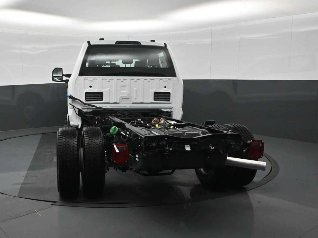 2026 Ford F-350 Chassis XL