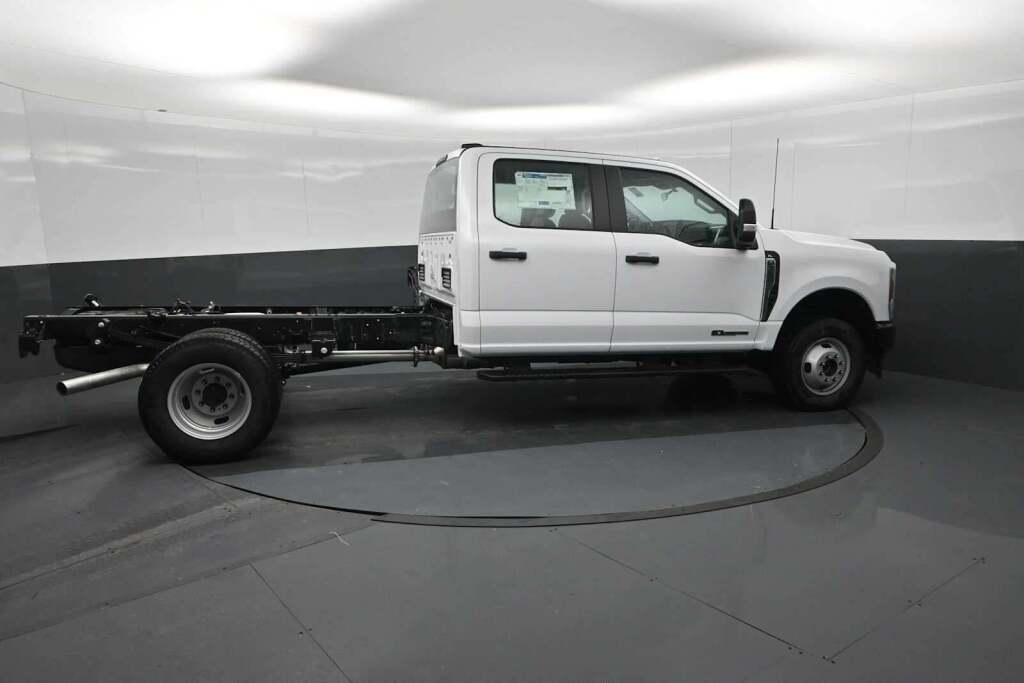 2026 Ford F-350 Chassis XL